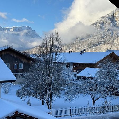 פארכאנט Dachgeschosswohnung Mit Traumhaftem Zugspitzblick Bei Garmisch מראה חיצוני תמונה