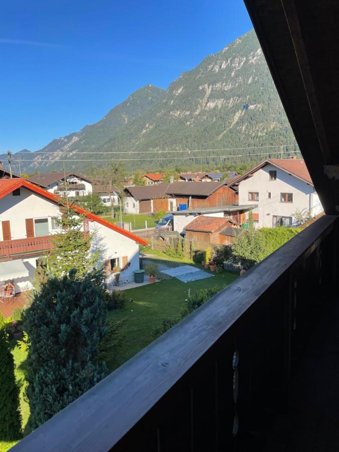 פארכאנט Dachgeschosswohnung Mit Traumhaftem Zugspitzblick Bei Garmisch מראה חיצוני תמונה